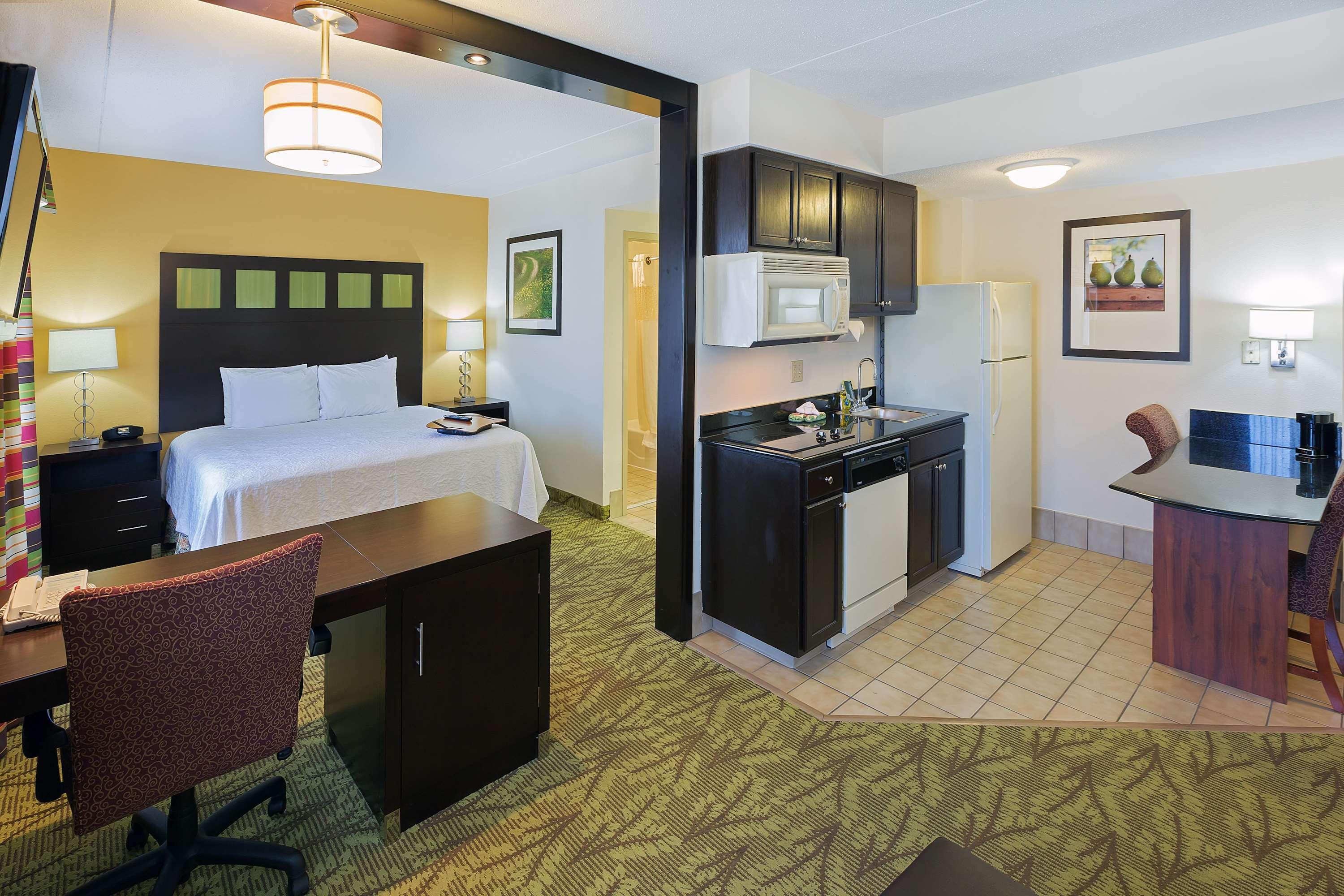 Hampton Inn & Suites Tulsa-Woodland Hills Exterior foto